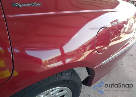 1999 Lincoln Town Car Signature from USA, damaged, VIN 1LNHM82W3XY661875